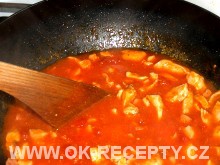 Špagety s kuřecím masem a smetanovými rajčaty + foto postup 100/4